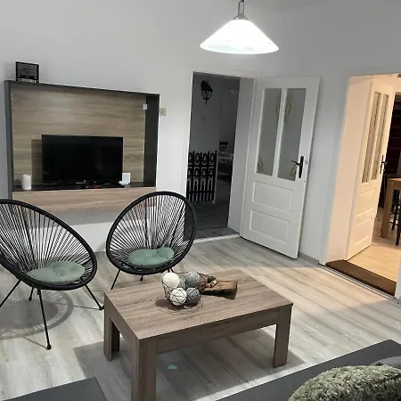 Bela Villa *